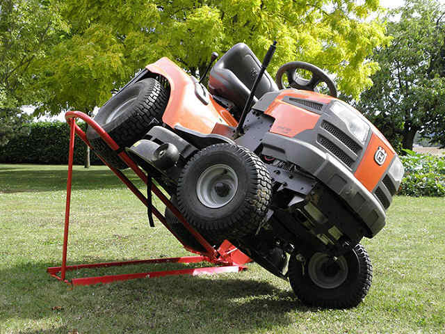 Cliplift Hydraulic Lawn Mower Tilt 300kg Questions & Answers