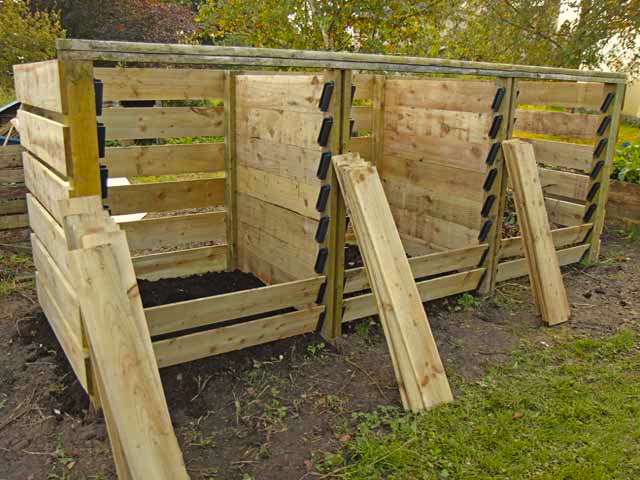 Do you sell lids for the wooden composters - would be a necessity I think, even in sunny Meath.