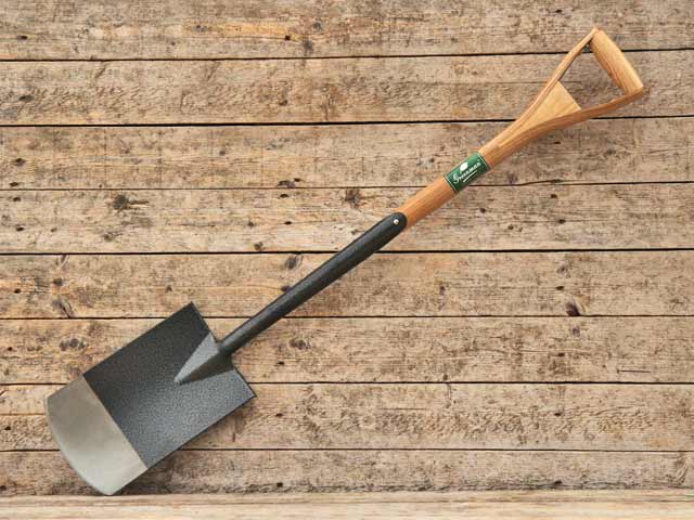 How long is the spade, ie blade and shank and handle?