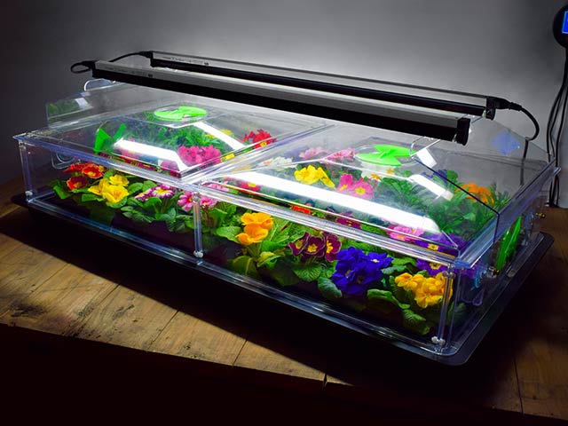 Vitopod 90cm Light and Support Kit for Propagator Questions & Answers