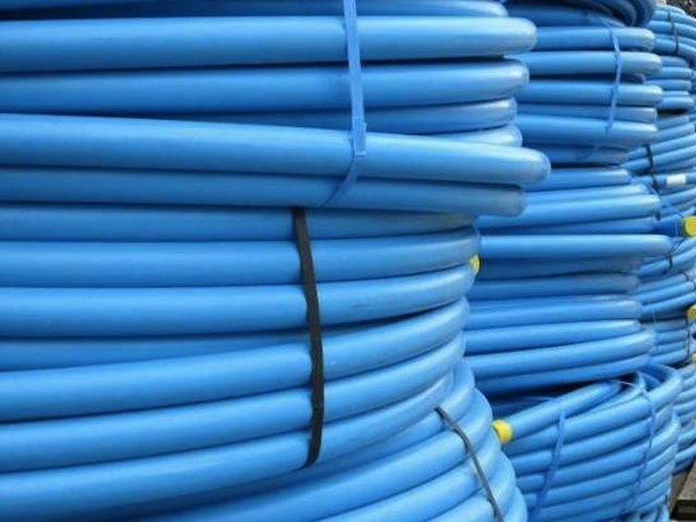 The description for the tubing says it is in 120cm lengths but when ordering you ask for the number of metres required. I'd like to create a tunnel with a little more height - can you clarify whether the tubing is supplied as a continuous length  or in 12...