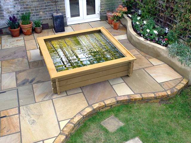 Good morning, can you tell me what the &lsquo;ridged&rsquo; boards actually look like, are they a bit like decking? Also, would this pond match the ordinary raised beds I already have in the garden? Many thanks.r