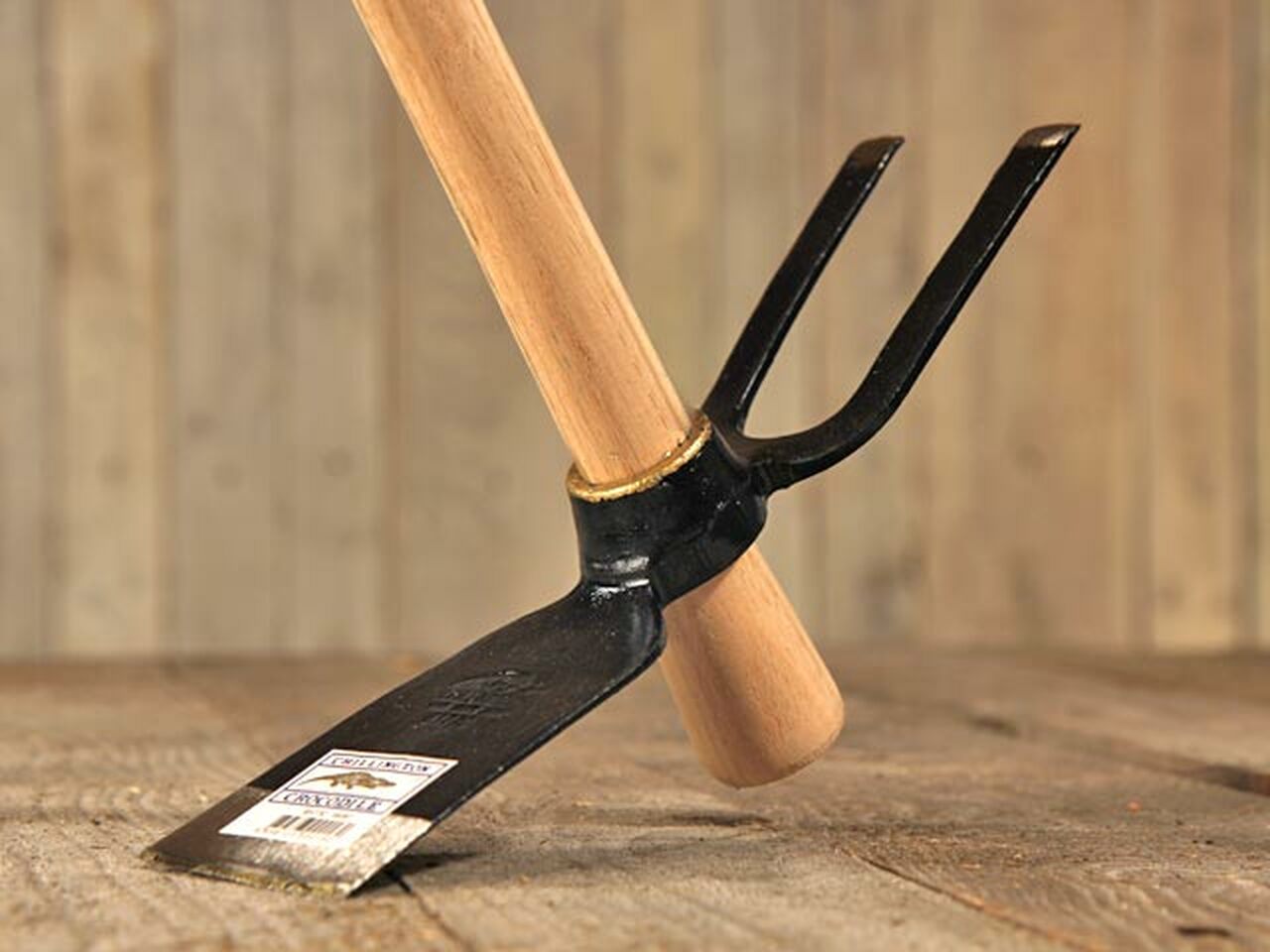 The Chillington hoe is a great but handle keeps coming loose